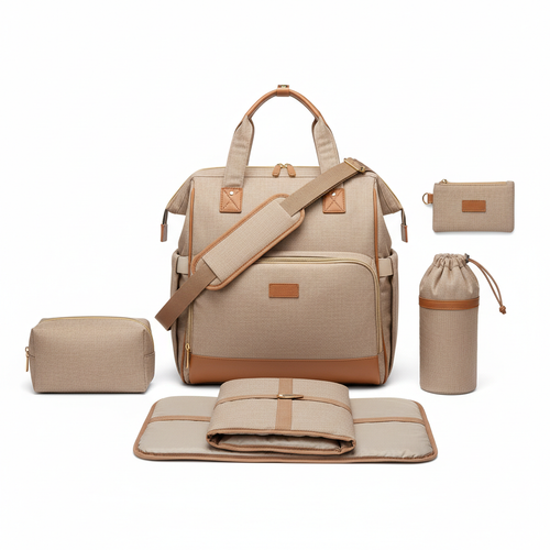 Ensemble 5 pièces sacs parentaux beige sur fond blanc