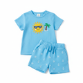 Ensemble t-shirt short bébé garçon bleu sur fond blanc